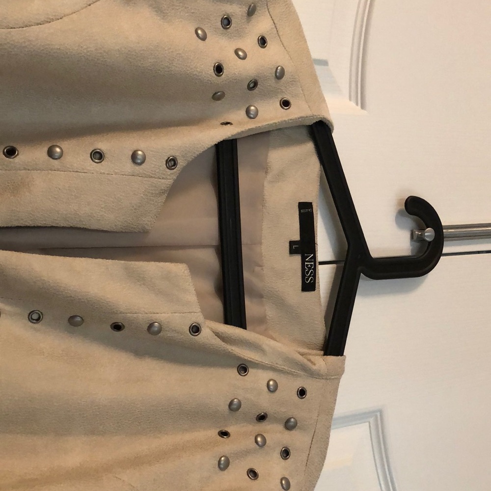 Fashionable jacket with cute buttons and pockets-L